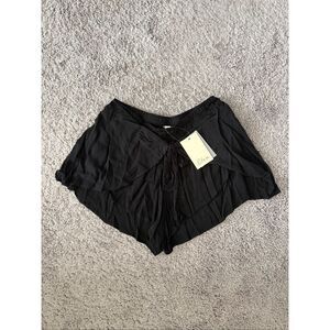NWT Elan Black Flowy ruffled Tie Front Layered Elastic Waist Short Size L